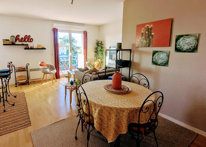 Refuge Du Pilote Equipe Au Calme Avec Balcon